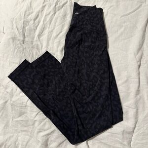 Women’s Lululemon align black leopard leggings size 4